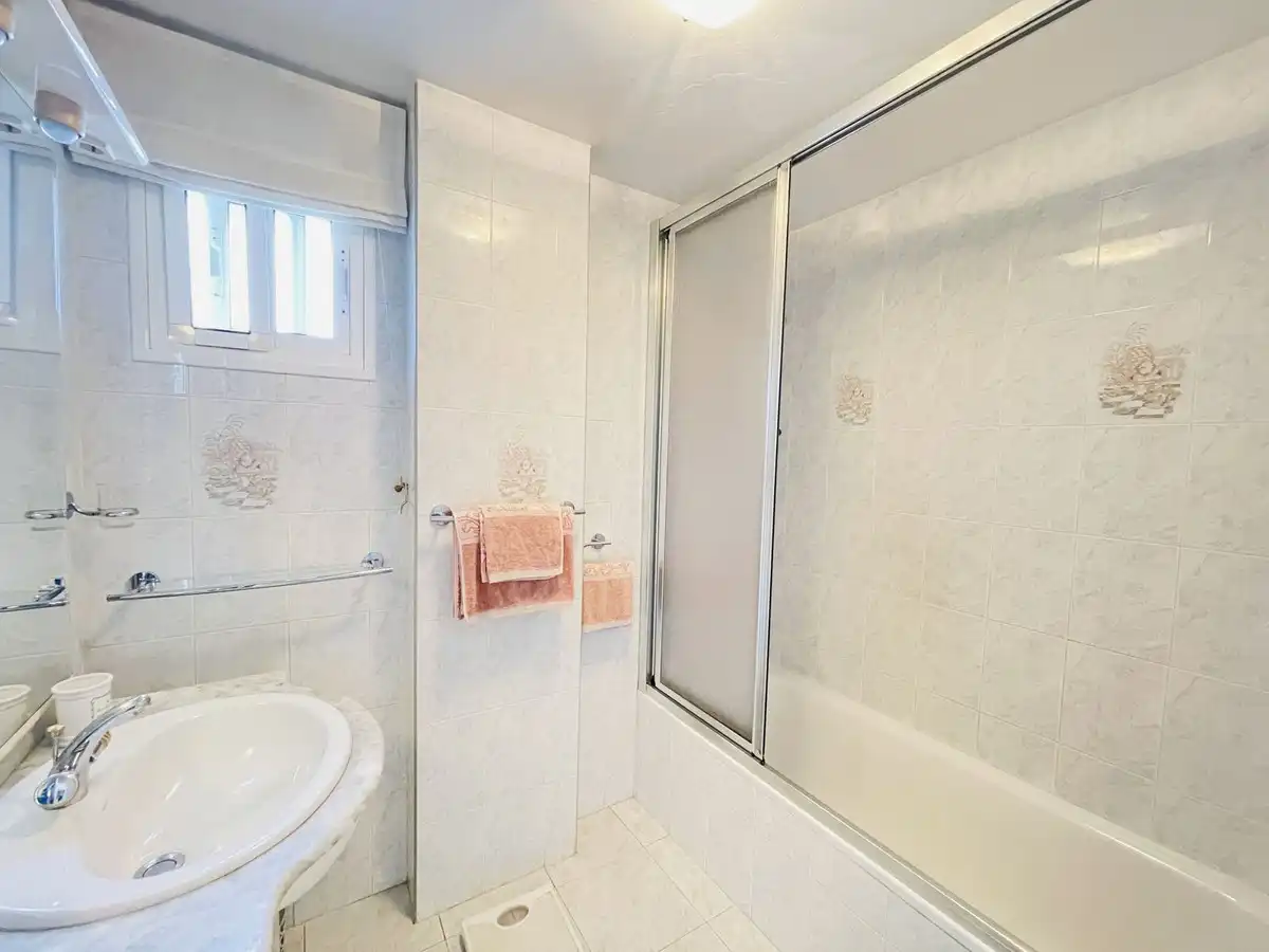 Bathroom of Ground floor for sale in Mijas  with Air Conditioner, Heating and Terrace