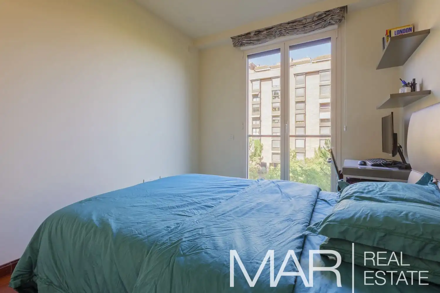 Flat for sale in Calle Nogales, Acacias