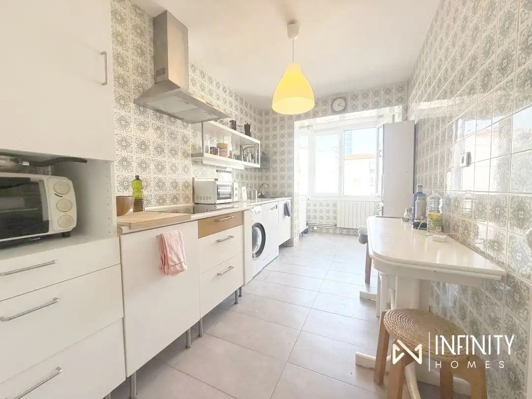 Cocina de Piso de alquiler en Bilbao  con Calefacción, Terraza y Balcón