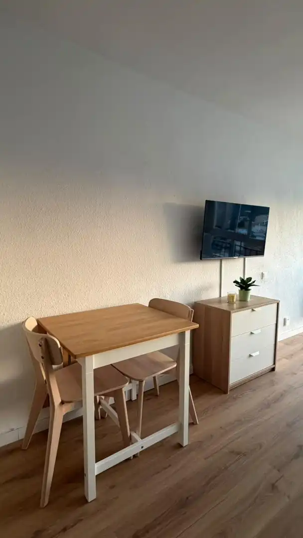 Sala de estar de Estudio de alquiler en Rincón de la Victoria con Aire acondicionado, Jardín privado y Amueblado