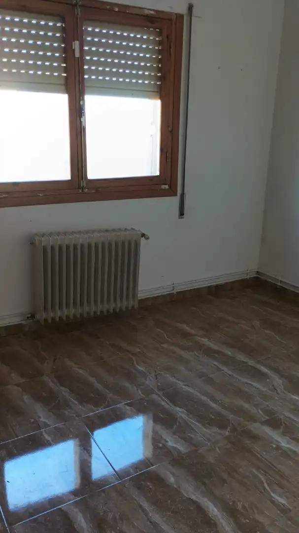 Dormitori de Casa o xalet en venda en Baza amb Calefacció, Terrassa i Traster
