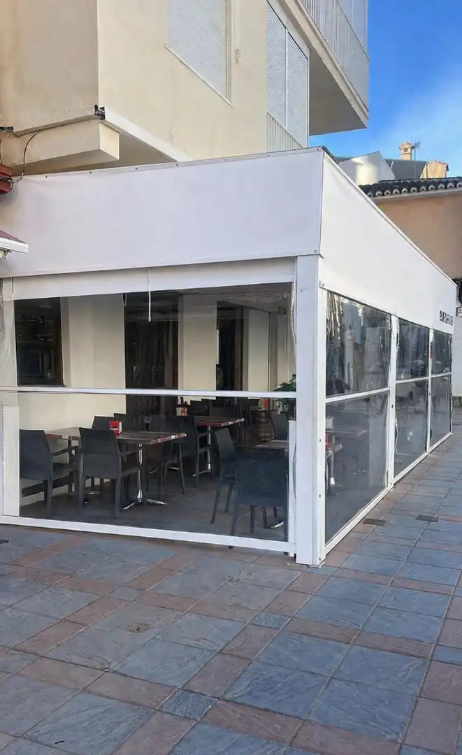 Local comercial en traspàs a Playa de los Boliches, imagen 11