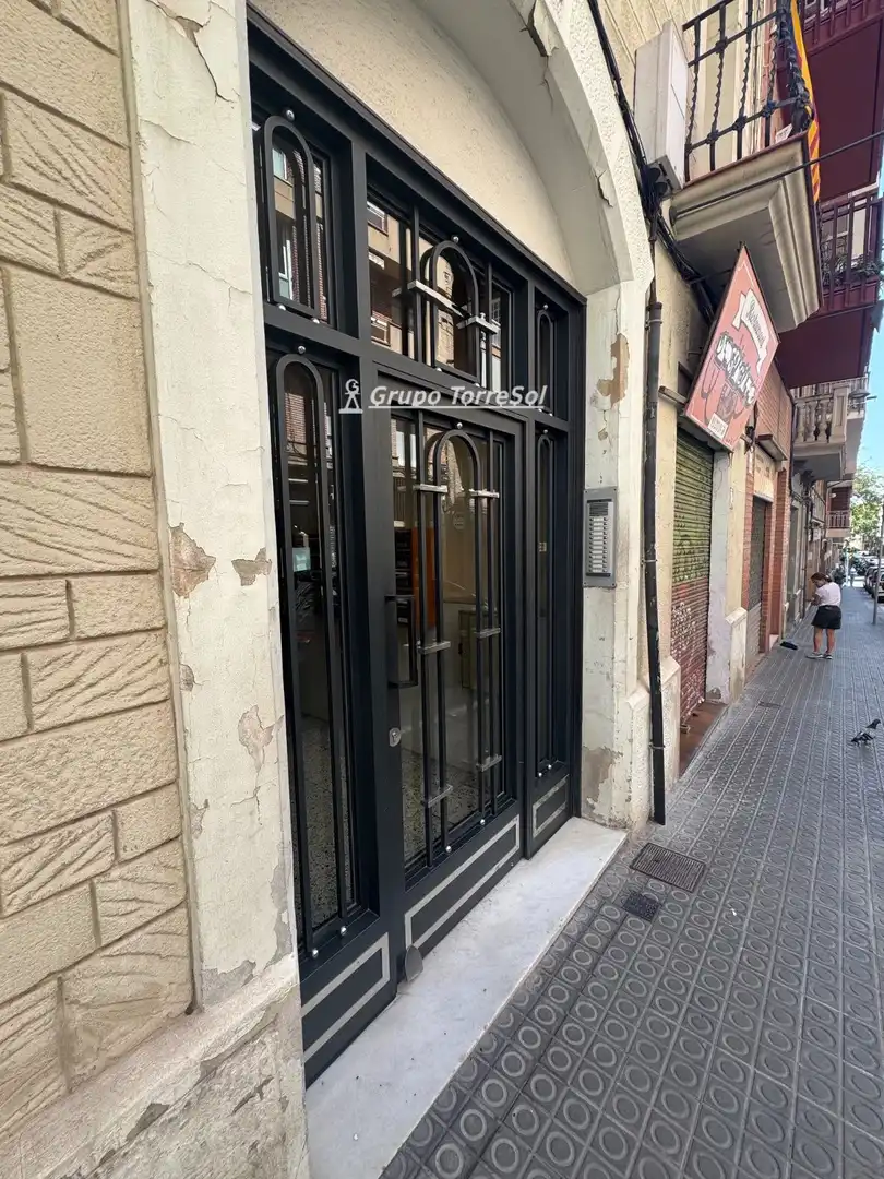 Exterior view of Flat for sale in Barcelona  with Air Conditioner, Heating and Terrace