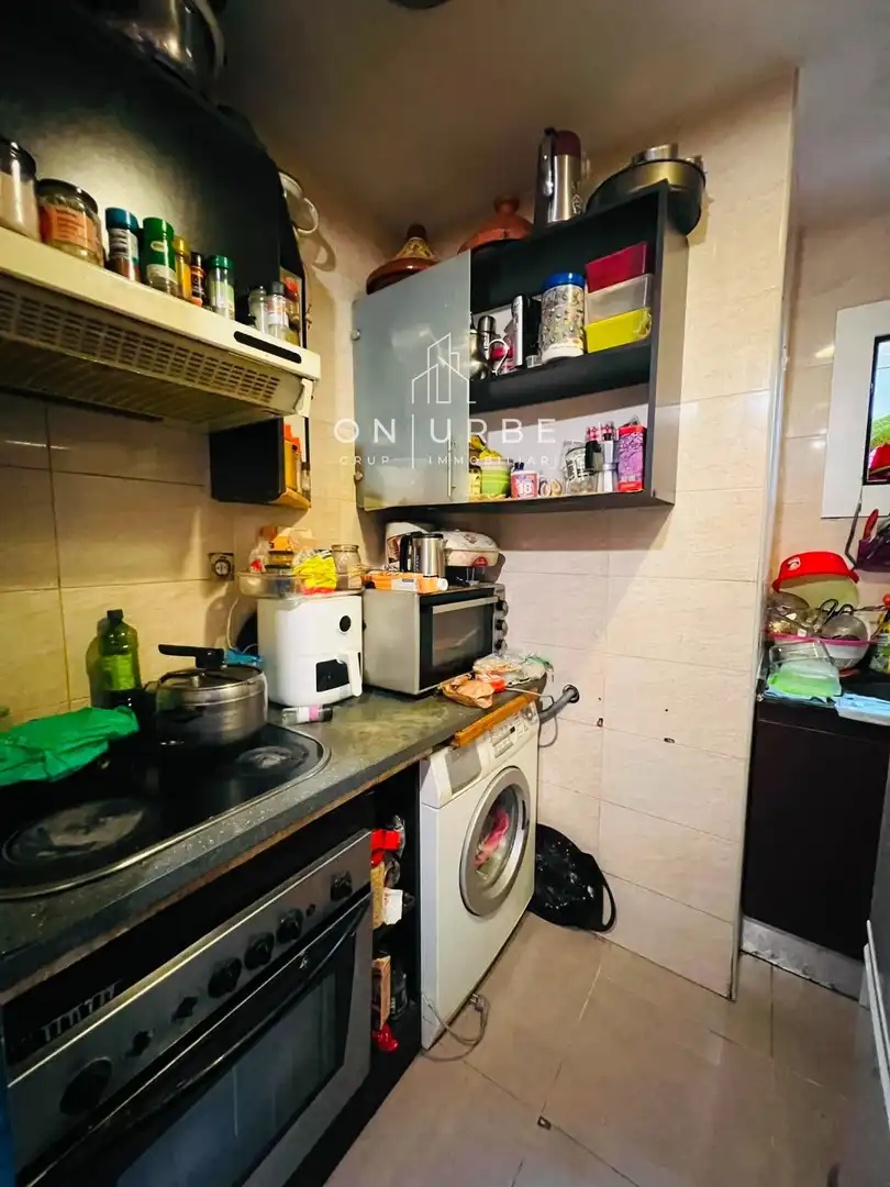 Cuina de Pis en venda en Montcada i Reixac amb Aire condicionat i Moblat