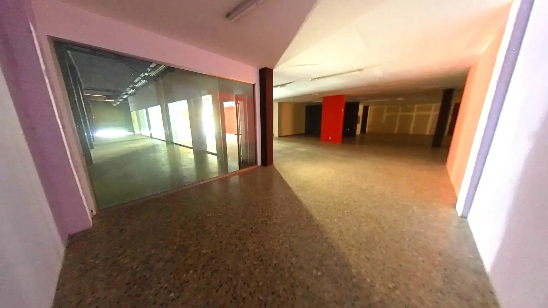 Nau industrial en venda en Viladecans