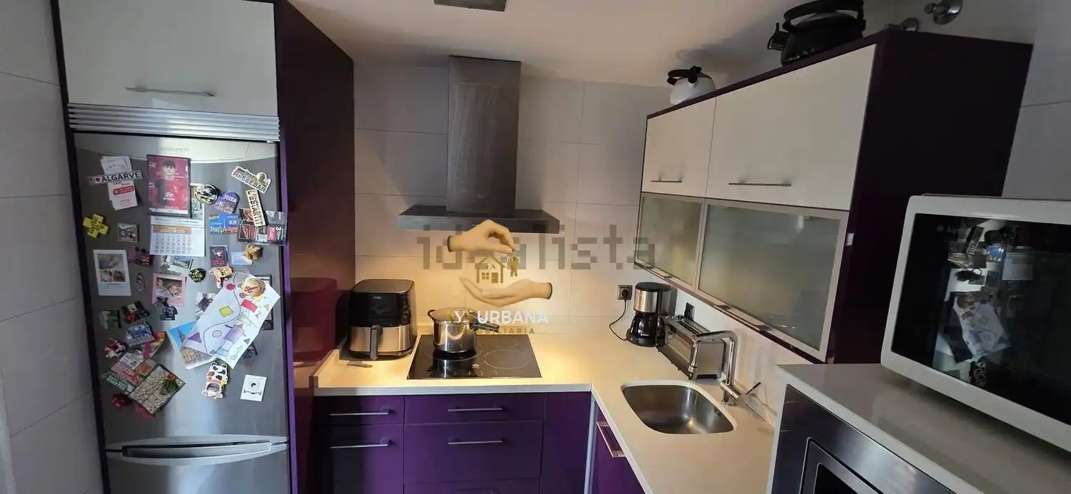 Kitchen of Flat for sale in Villares de la Reina  with Heating, Terrace and Furnished