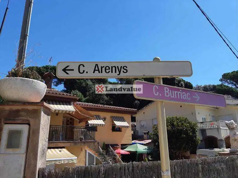 Terrenys i solars en venda a Carrer Burriac 2-4-6-8 y Carrer Arenys 11, imagen 4