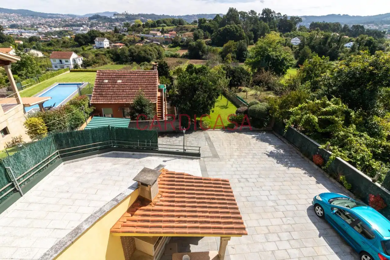 Jardín de Casa o chalet en venta en Vigo  con Calefacción, Jardín privado y Parquet