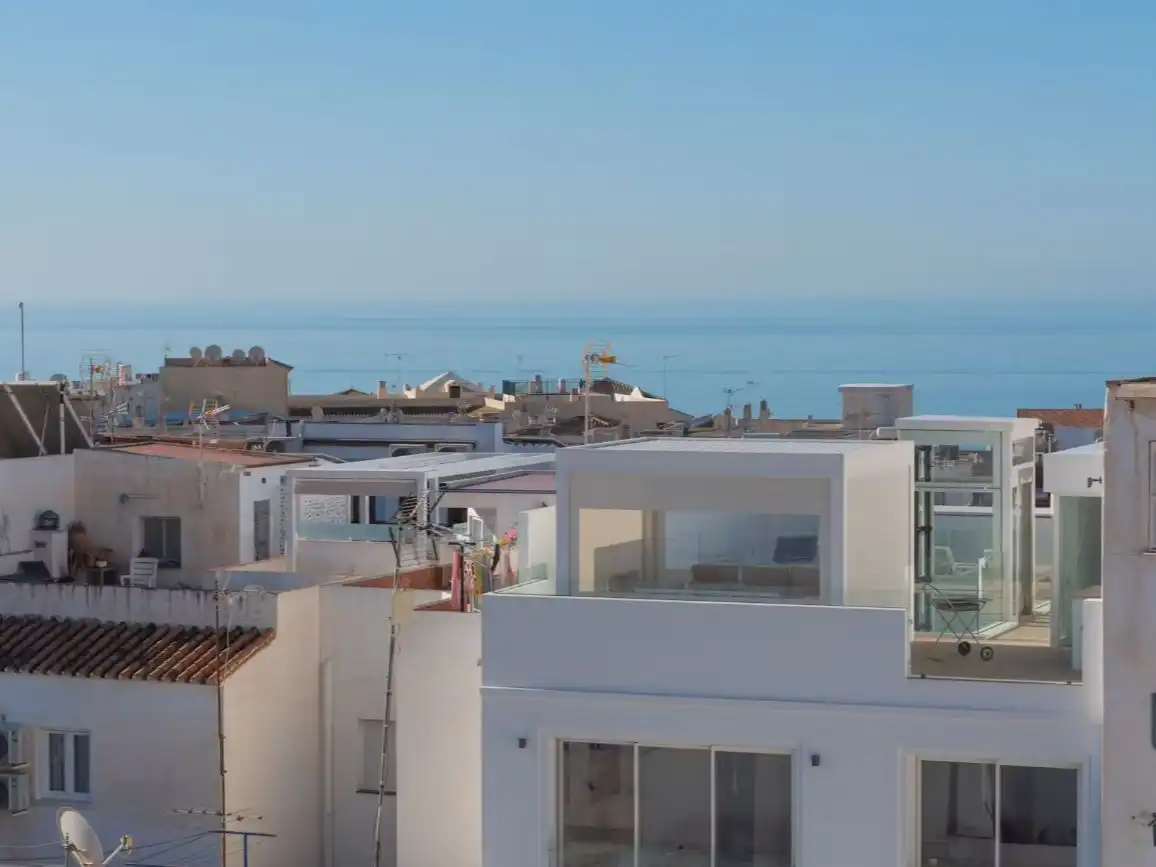 Vista exterior de Àtic de lloguer en Centro