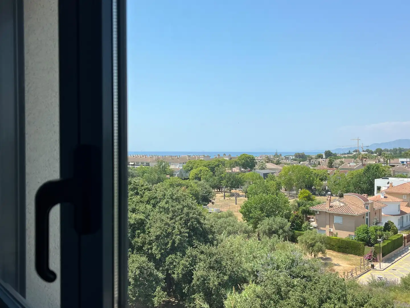 Vista exterior de Àtic en venda en Cambrils amb Aire condicionat, Calefacció i Jardí privat