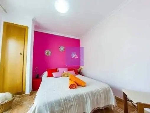 Habitación de Casa adosada en venta en Valencia con Terraza y Balcón
