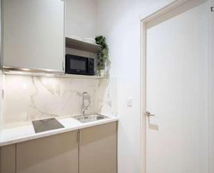 Kitchen of Apartment to share in  Madrid Capital  with Heating, Furnished and Oven