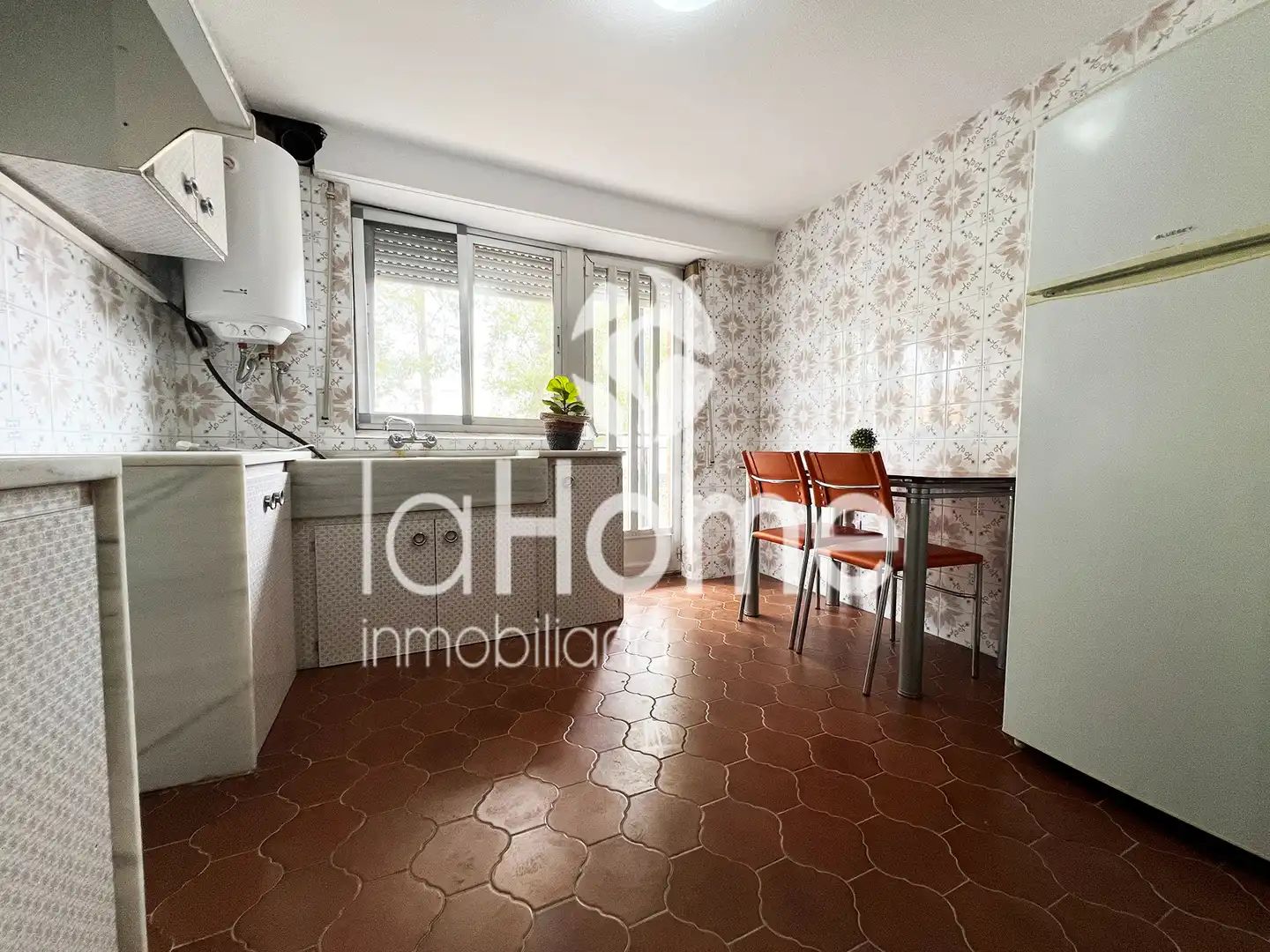 Cuina de Casa o xalet en venda en Paterna amb Aire condicionat, Jardí privat i Terrassa