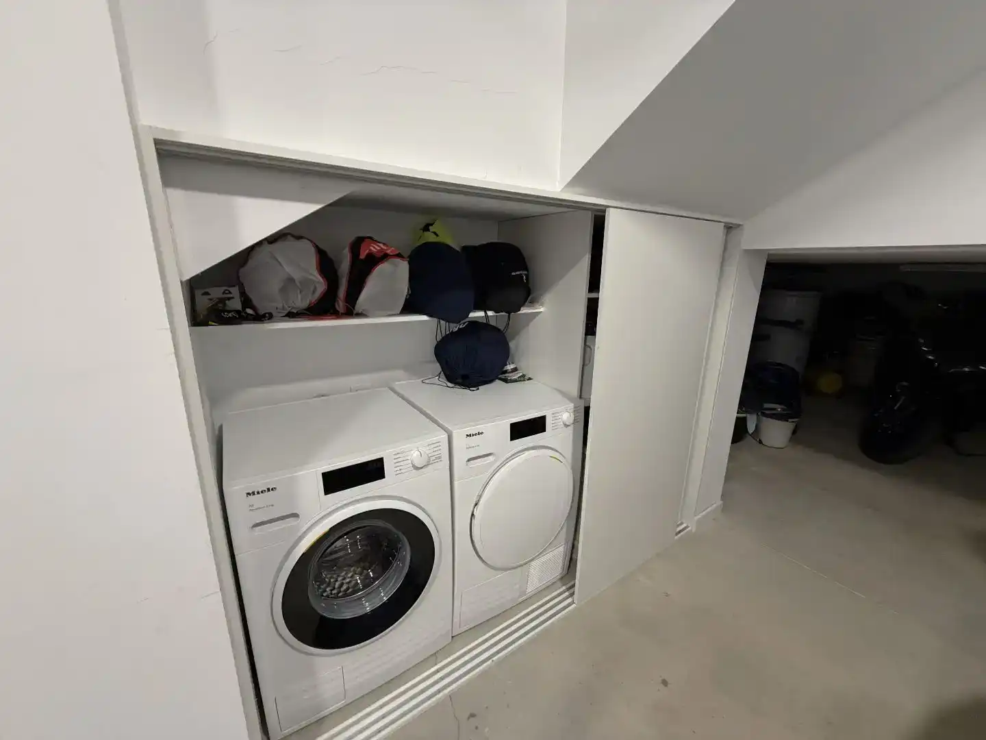 Casa adosada en venta en Sabadell con Aire acondicionado, Trastero y Balcón