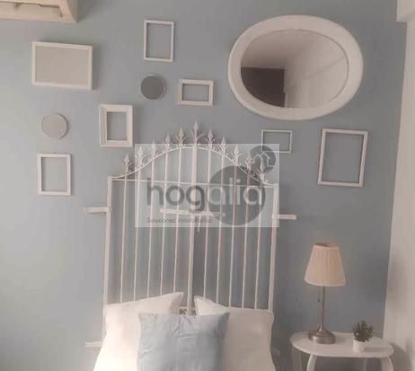 Bedroom of Flat to rent in  Sevilla Capital  with Air Conditioner, Terrace and Furnished