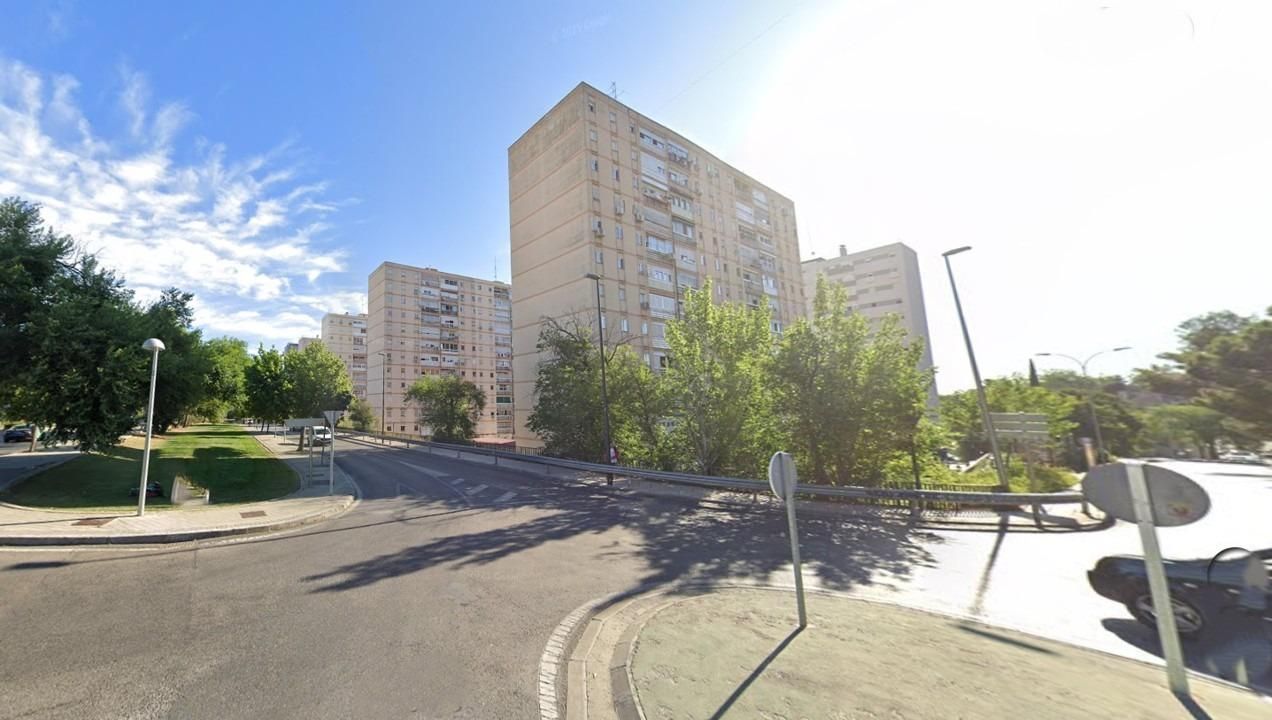 Vista exterior de Local en venda en  Madrid Capital