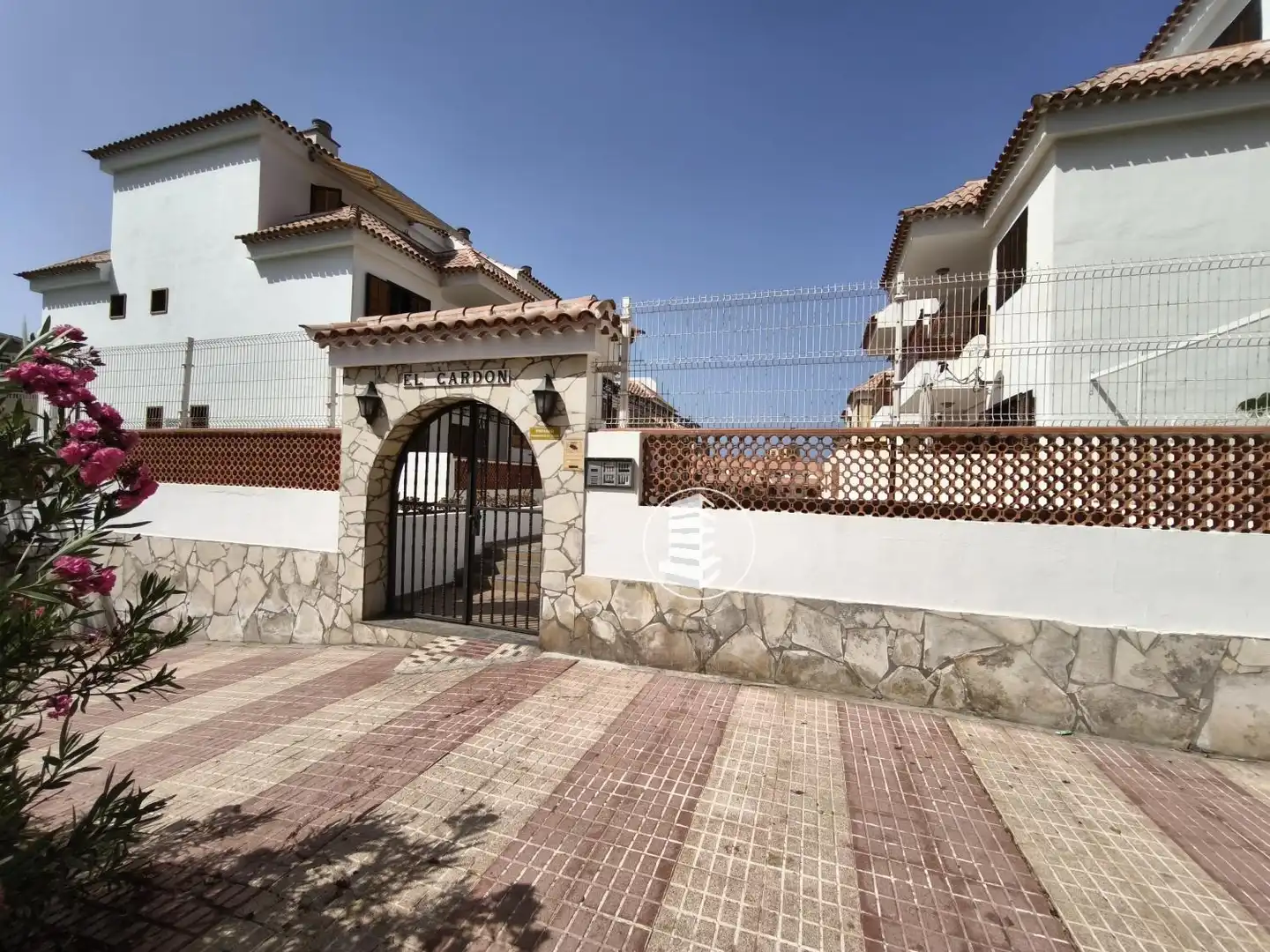 Vista exterior de Apartamento de alquiler en Arona con Jardín privado, Terraza y Piscina