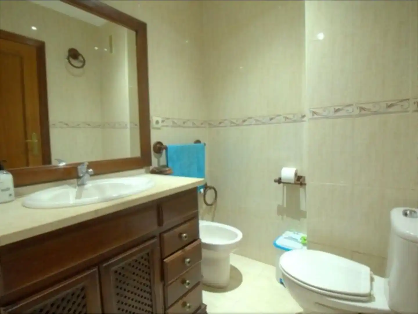 Baño de Piso en venta en Olivenza con Aire acondicionado, Amueblado y Balcón