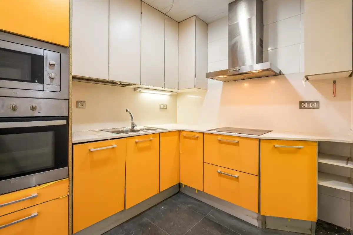 Cocina de Piso en venta en Barcelona con Calefacción