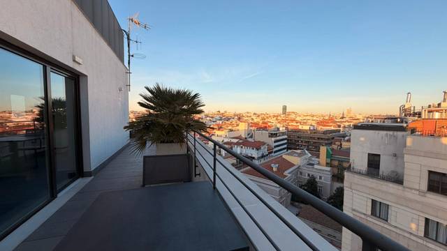 Piso en Venta en Universidad - Malasaña