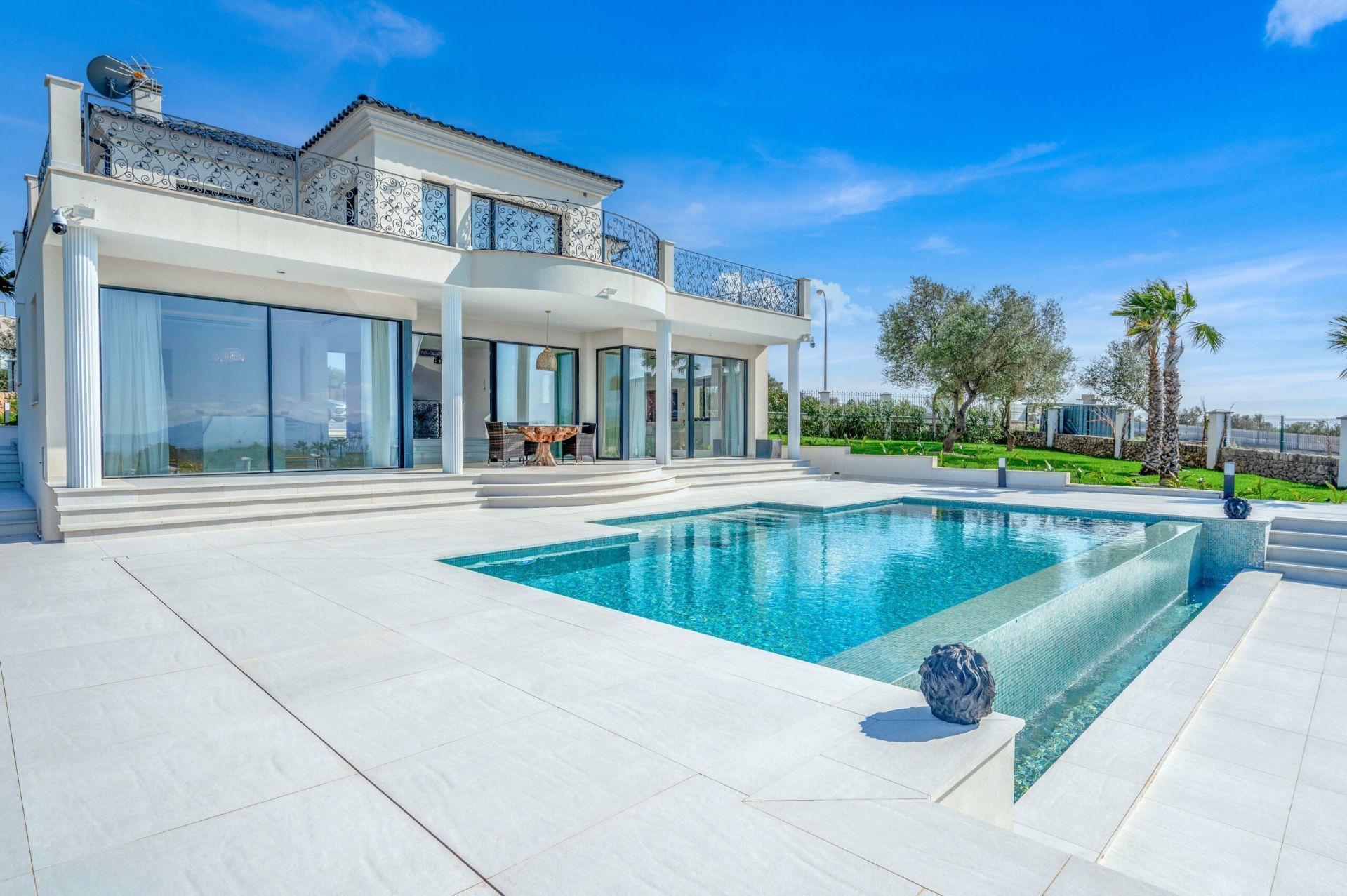 Vista exterior de Casa o xalet de lloguer en  Palma de Mallorca amb Aire condicionat, Calefacció i Jardí privat