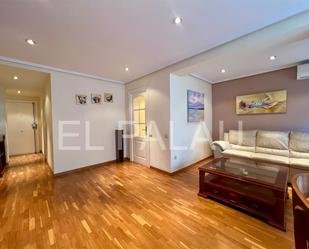 Sala d'estar de Pis de lloguer en  Valencia Capital amb Aire condicionat, Calefacció i Parquet