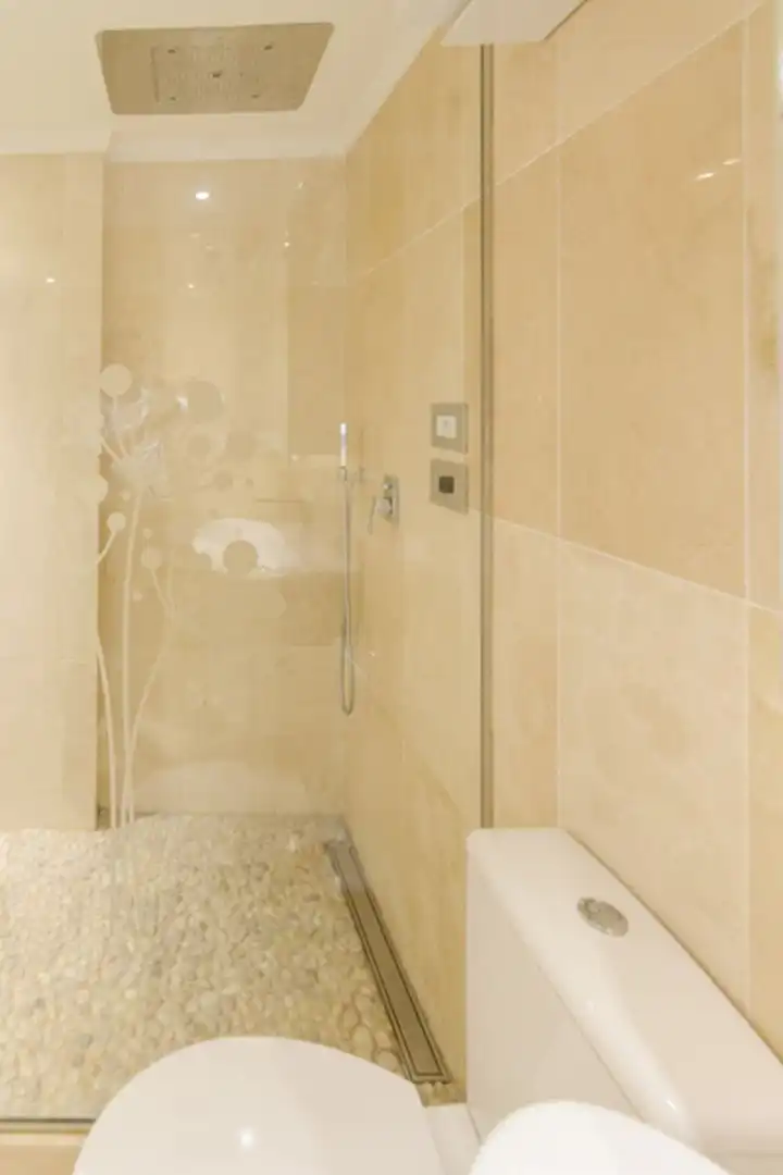 Bany de Apartament en venda en Marbella amb Aire condicionat, Calefacció i Parquet