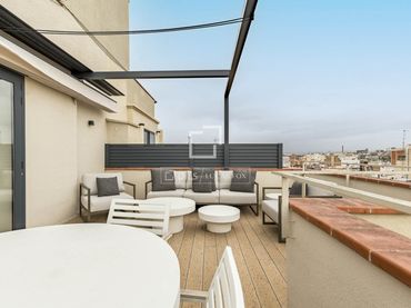 Ático con ascensor en venta en Eixample