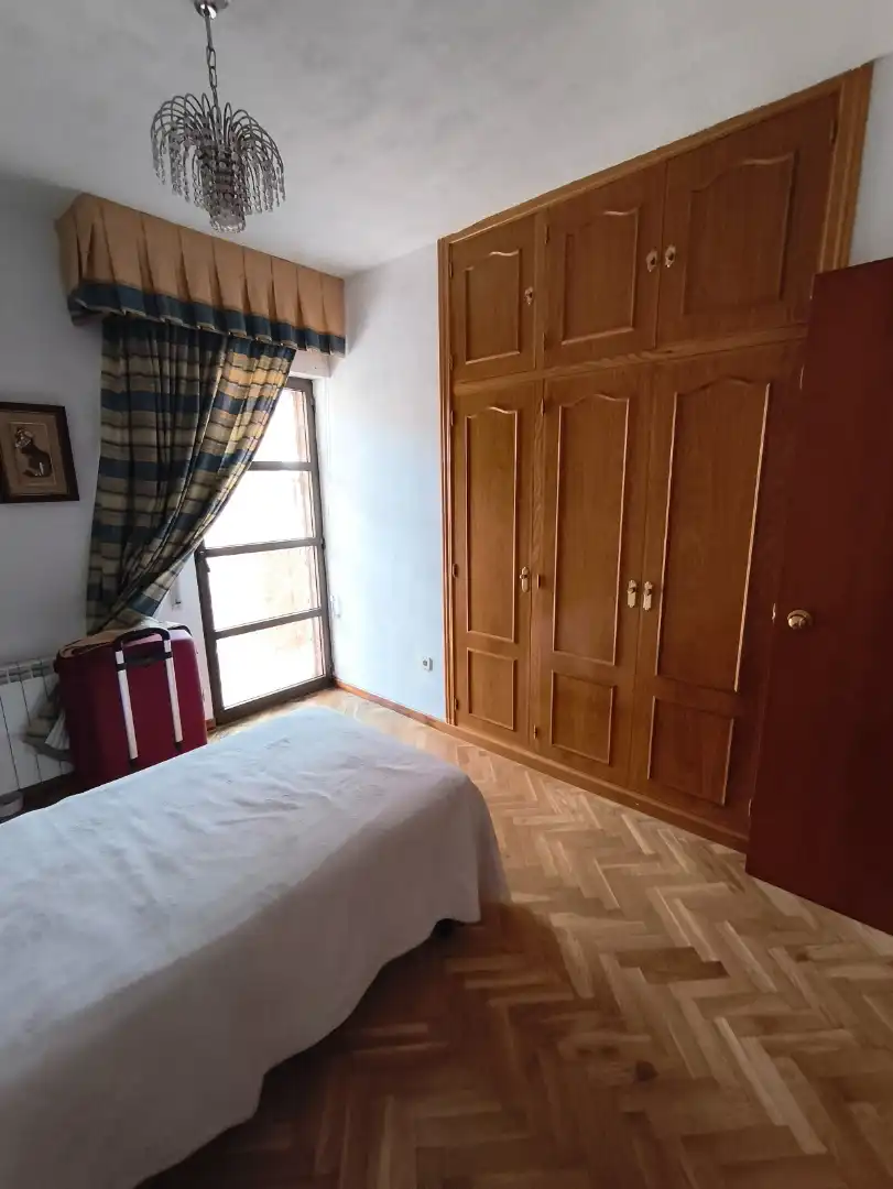 Habitación de Casa o chalet en venta en Guadalajara con Calefacción