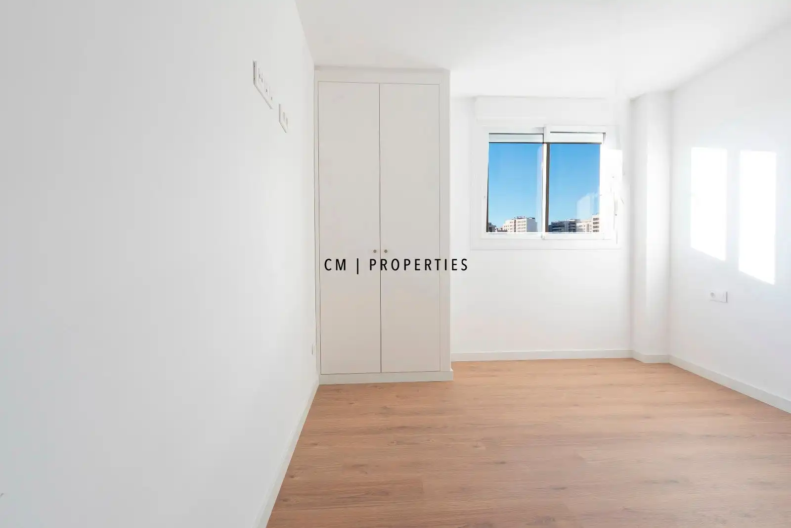 Habitación de Piso de alquiler en Valencia con Terraza, Trastero y Piscina