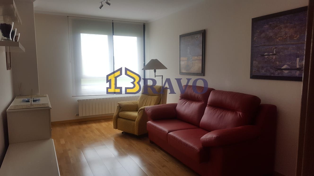 Sala d'estar de Pis en venda en Medina de Pomar amb Calefacció i Moblat