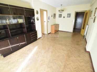 Appartamento con ascensore in vendita a Centro