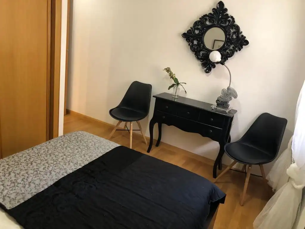 Habitación de Piso de alquiler en Zaragoza con Calefacción, Amueblado y Horno