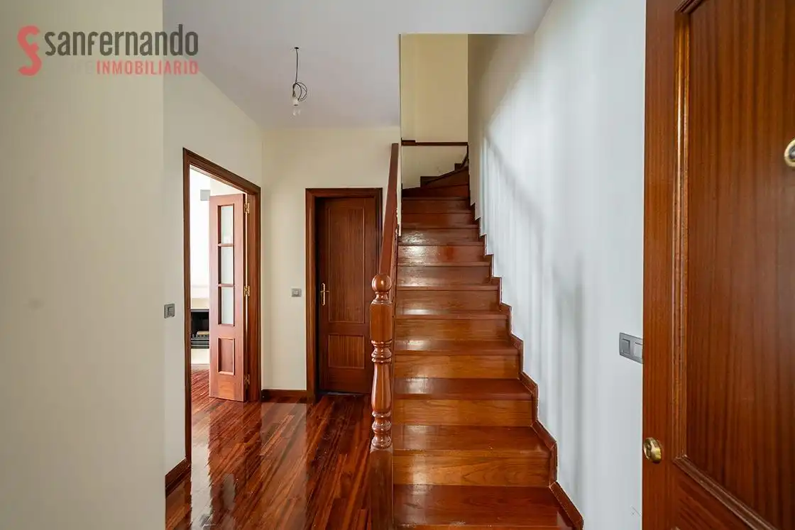 Piso en venta en Torrelavega  con Terraza y Balcón