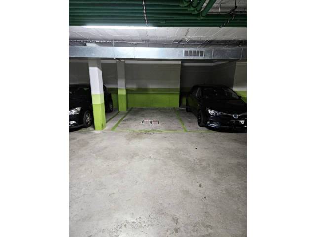 Garaje en Alquiler en Adolf Vázquez Humasqué  en Sant Agustí