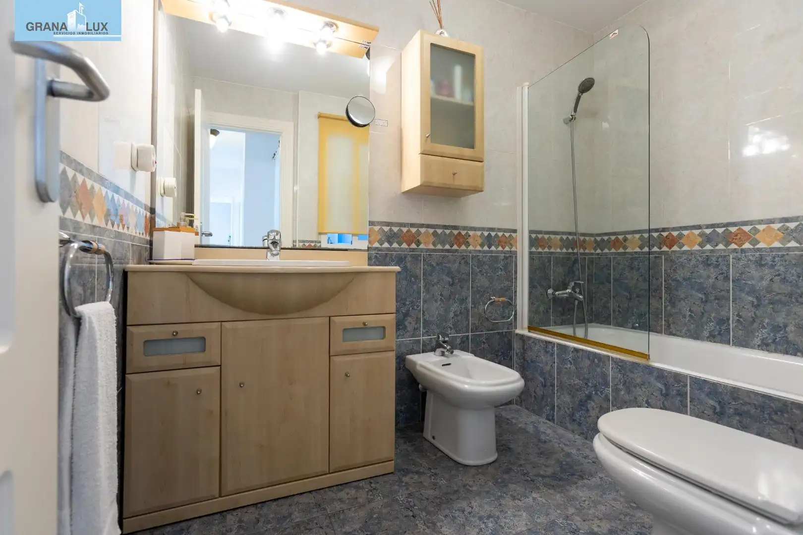 Bany de Àtic en venda en Motril amb Jardí privat, Terrassa i Piscina comunitària