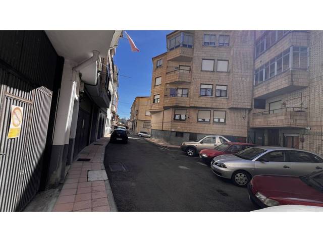 Piso en Venta en Calle DOCTOR BERMEJILLO, 1 en Espinosa de los Monteros