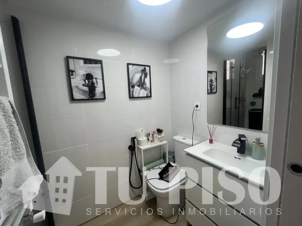 Baño de Piso en venta en Madrid con Aire acondicionado, Calefacción y Amueblado