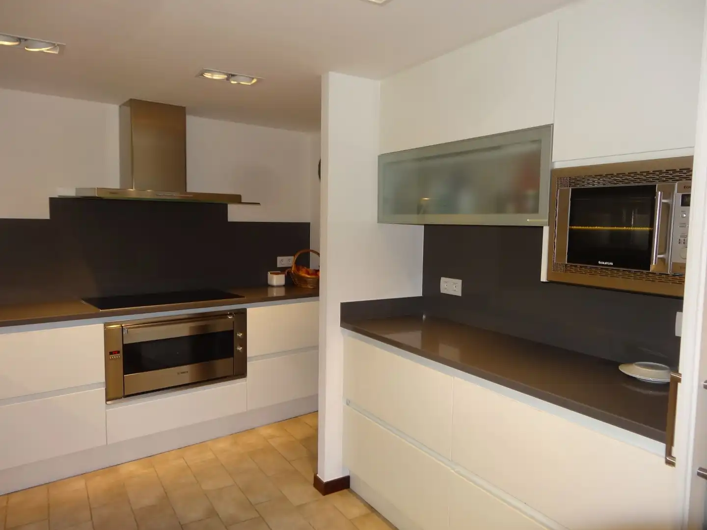 Cocina de Finca rústica en venta en Forallac con Aire acondicionado, Calefacción y Jardín privado