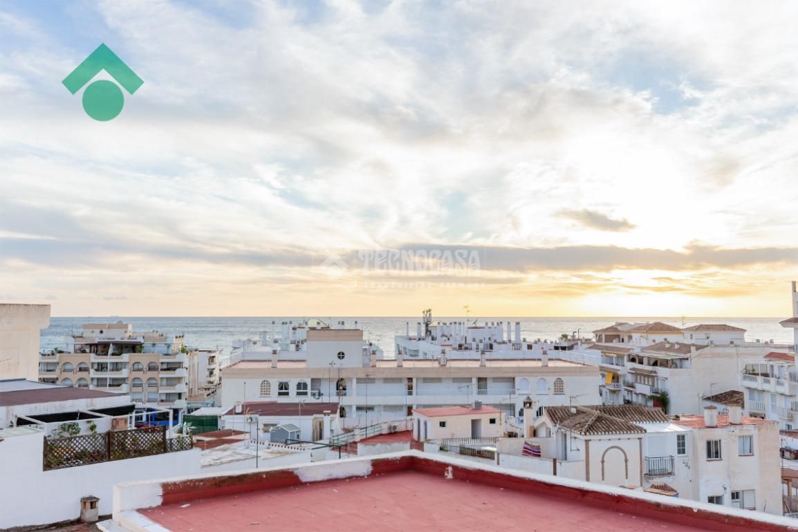 Exterior view of Single-family semi-detached for sale in Almuñécar  with Air Conditioner, Heating and Terrace