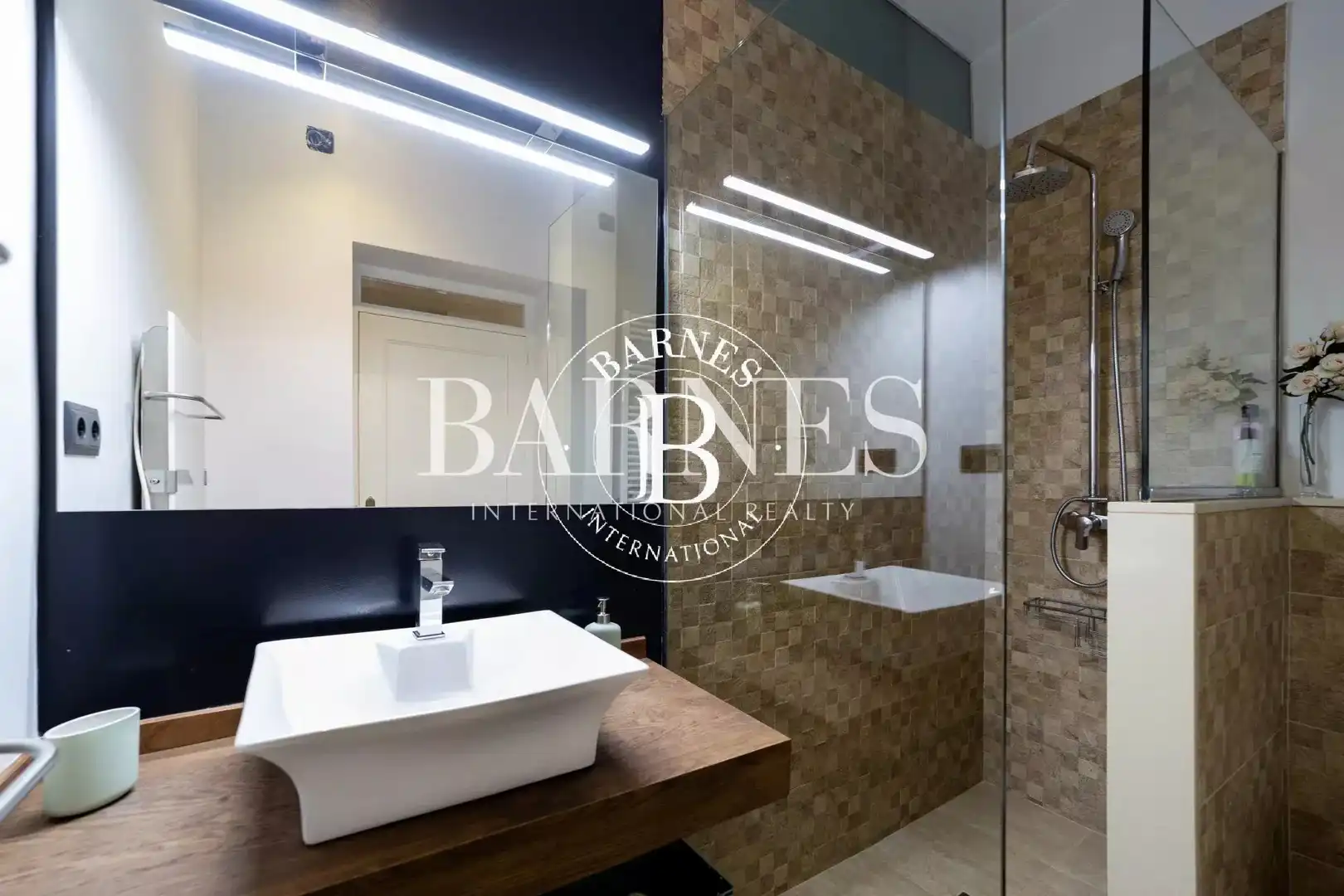 Badezimmer von Maisonette zur Miete in Madrid mit Klimaanlage, Heizung und Terrasse