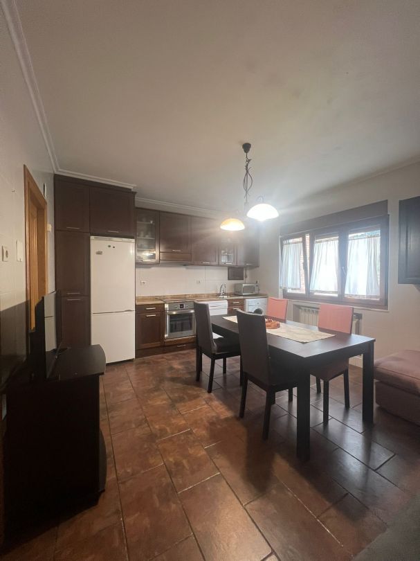 Kitchen of Flat to rent in Gijón   with Heating, Parquet flooring and Oven