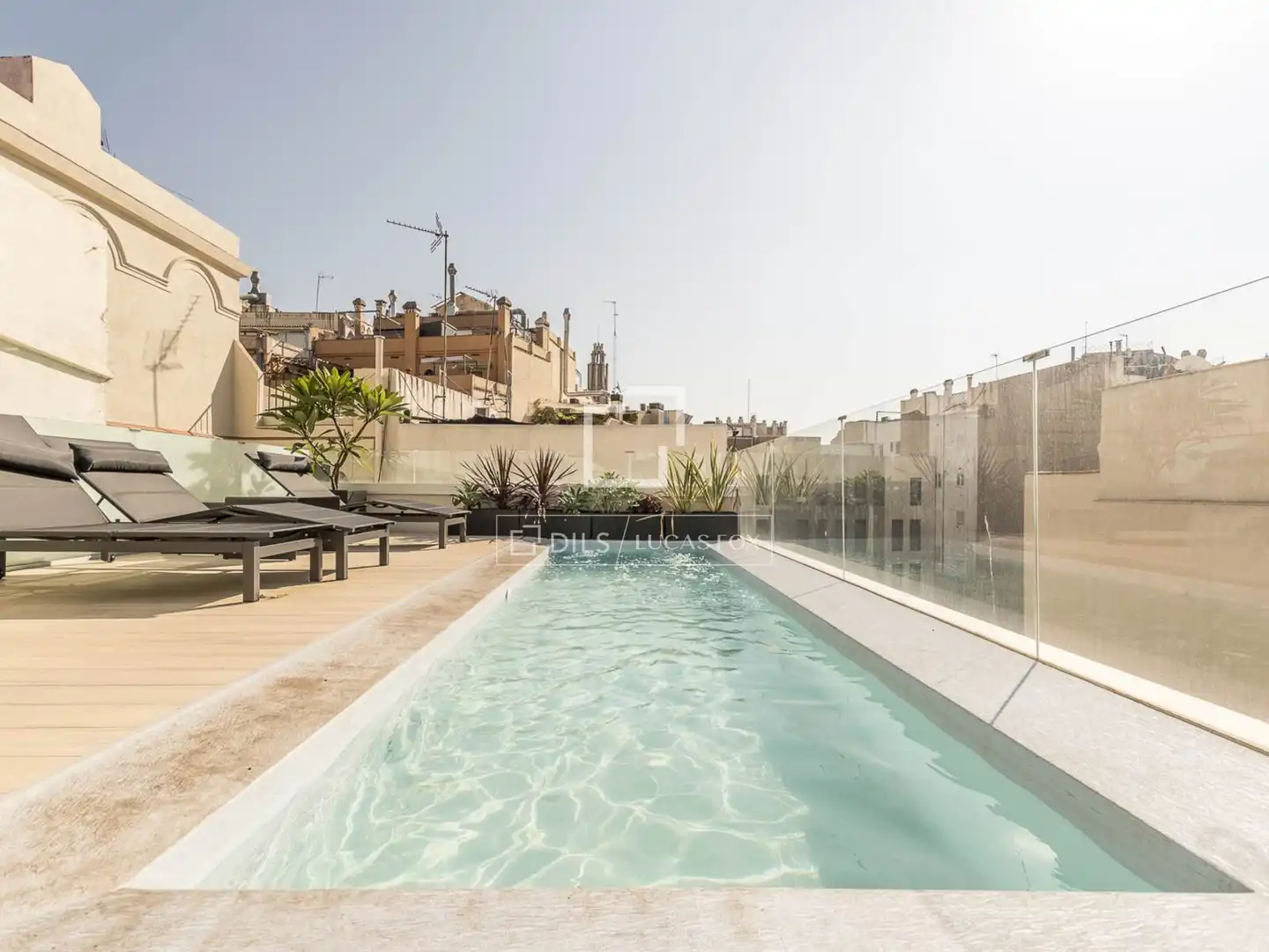 Piscina de Pis en venda en Barcelona amb Aire condicionat, Calefacció i Parquet