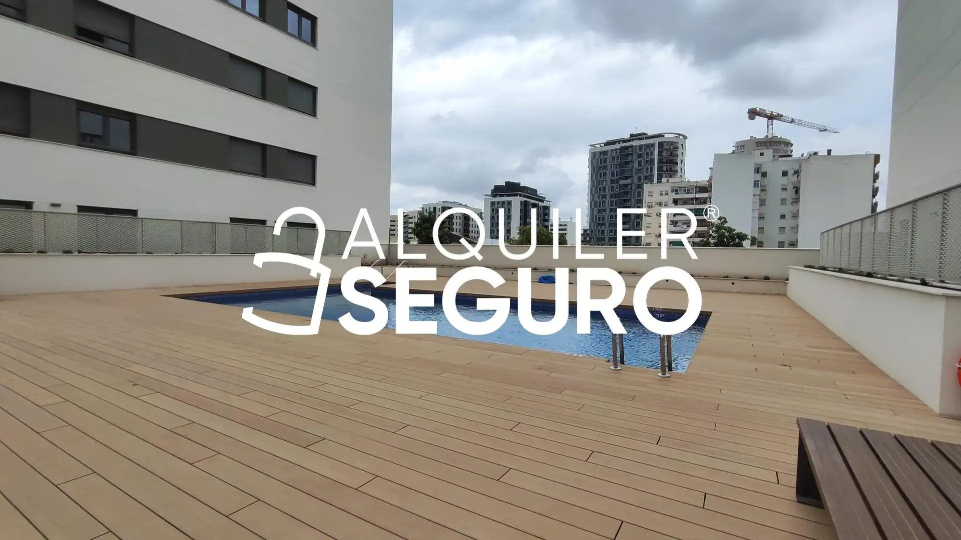 Piscina de Piso de alquiler en Valencia con Aire acondicionado, Calefacción y Terraza