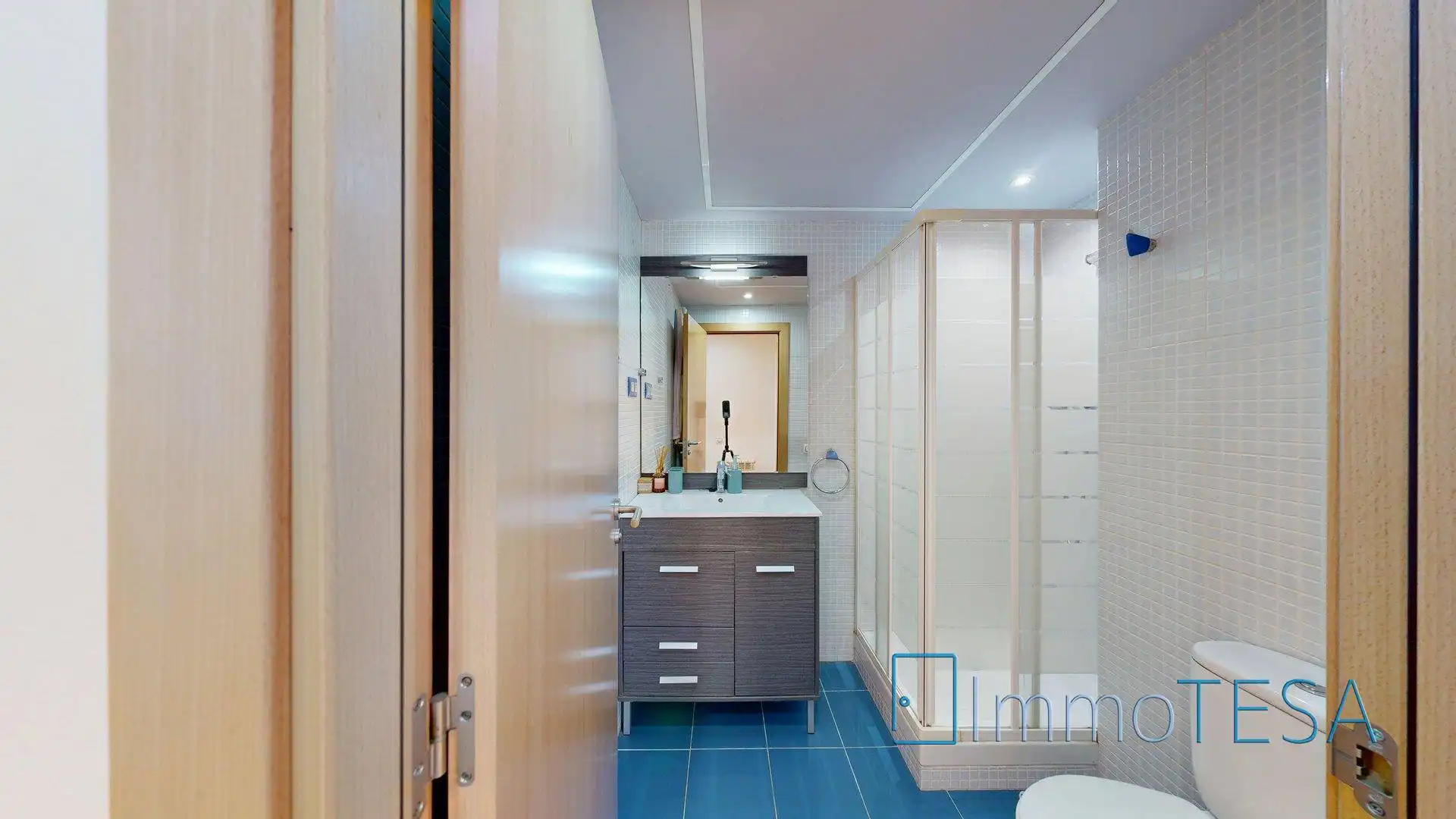 Bathroom of Flat for sale in Barberà del Vallès  with Air Conditioner, Heating and Parquet flooring