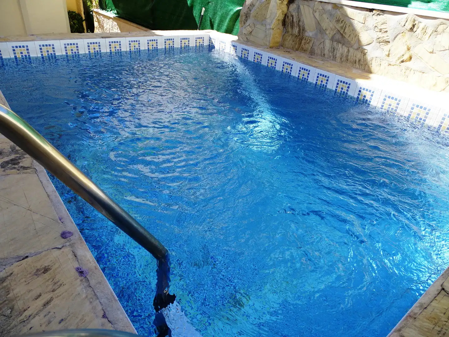 Piscina de Casa adosada en venta en Rincón de la Victoria con Aire acondicionado, Calefacción y Jardín privado