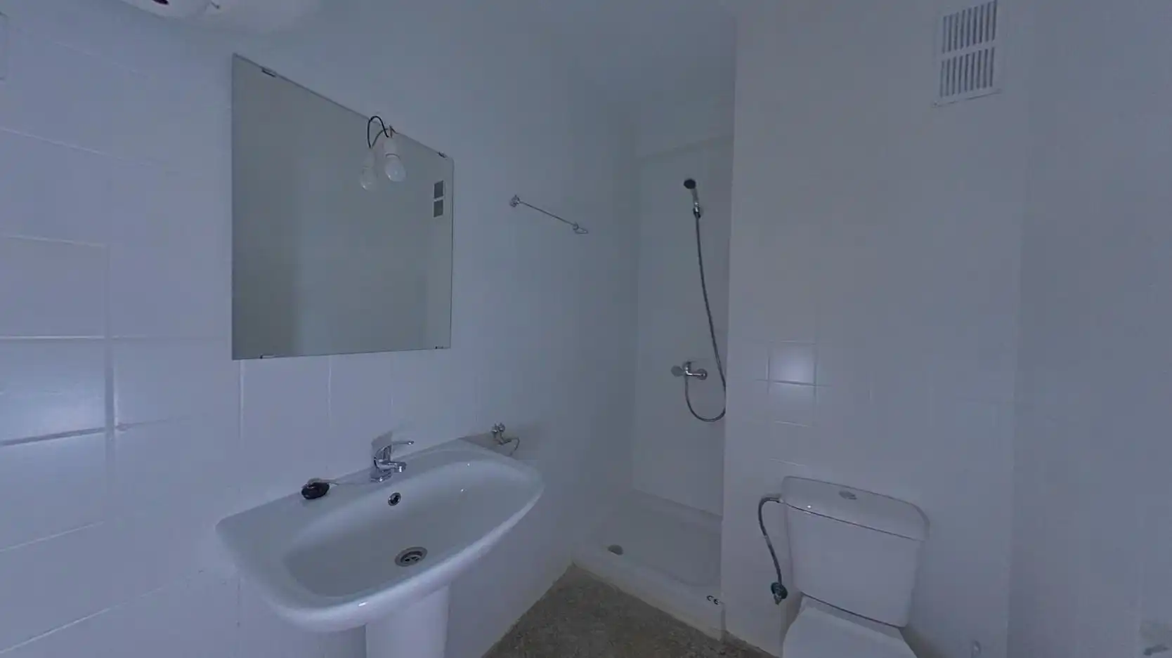 Badezimmer von Wohnung zum Verkauf in Valencia