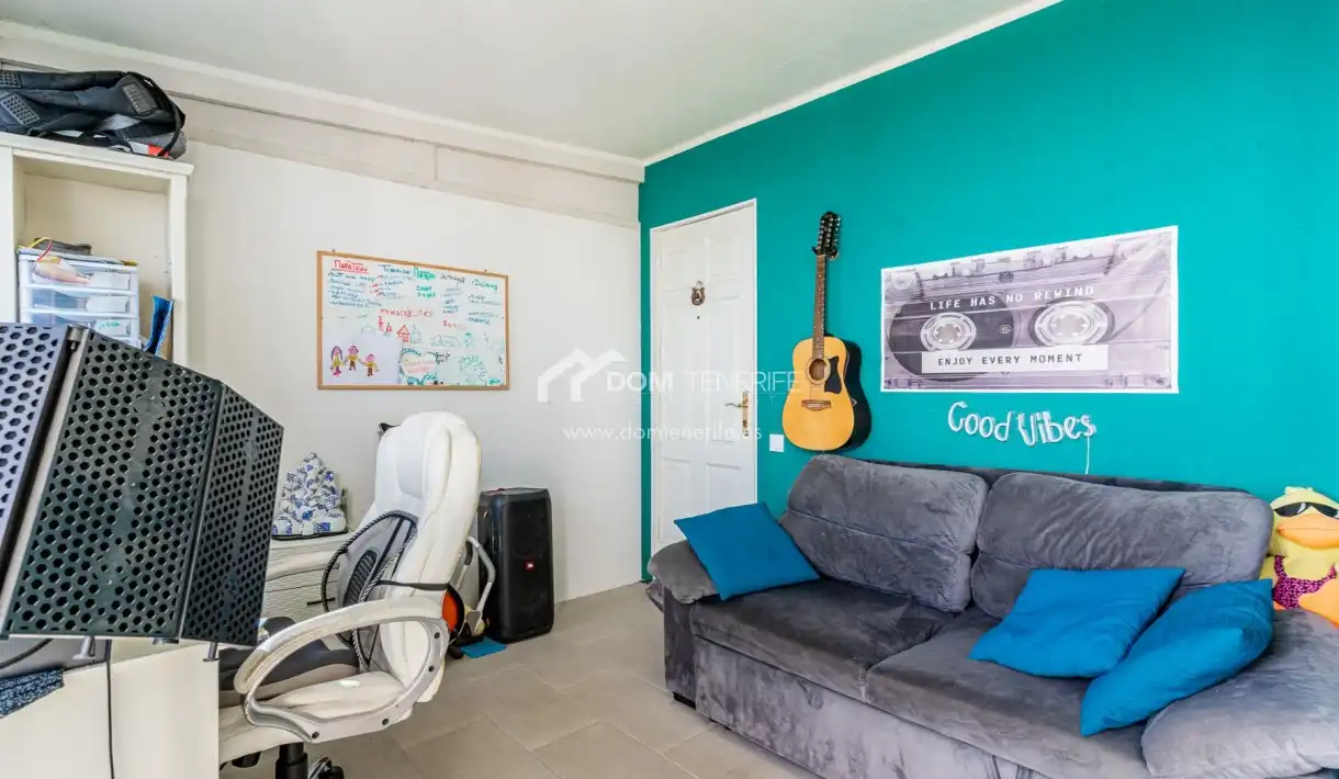 Sala d'estar de Casa o xalet en venda en Adeje amb Terrassa i Moblat