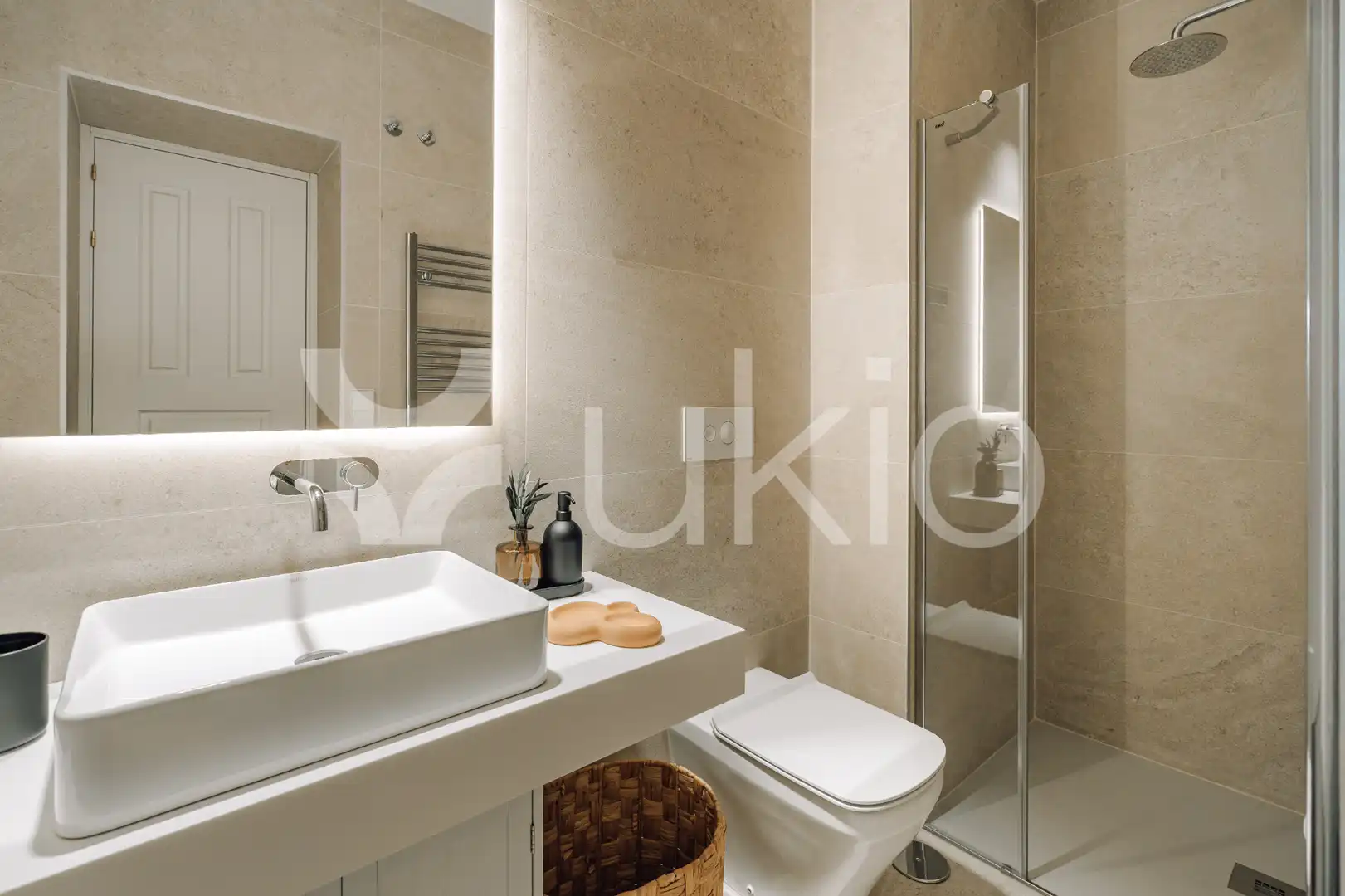 Baño de Apartamento de alquiler en Madrid con Aire acondicionado, Calefacción y Amueblado