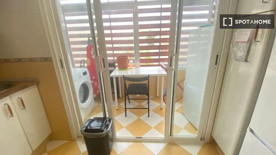 Terrassa de Pis de lloguer en Madrid amb Aire condicionat, Calefacció i Moblat